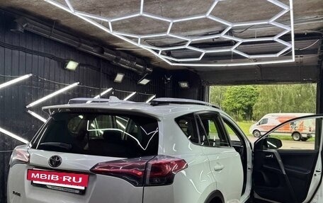 Toyota RAV4, 2015 год, 2 800 000 рублей, 6 фотография