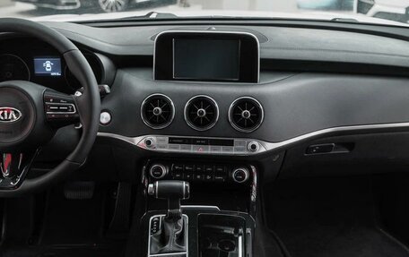 KIA Stinger I, 2018 год, 2 190 000 рублей, 7 фотография