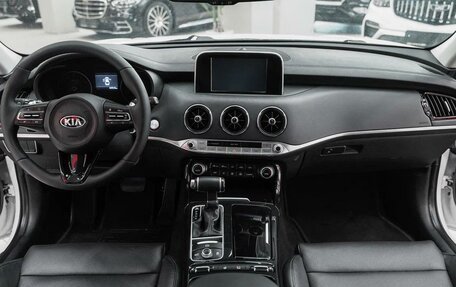 KIA Stinger I, 2018 год, 2 190 000 рублей, 8 фотография
