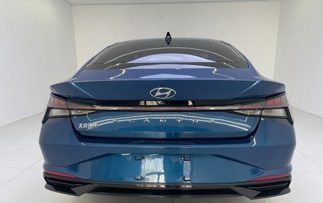 Hyundai Elantra, 2022 год, 1 700 000 рублей, 4 фотография