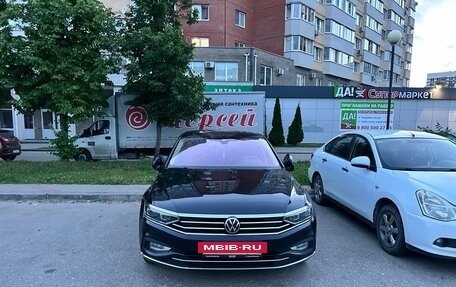 Volkswagen Passat B8 рестайлинг, 2021 год, 2 690 000 рублей, 2 фотография