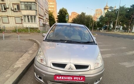 Mitsubishi Colt VI рестайлинг, 2003 год, 370 000 рублей, 3 фотография