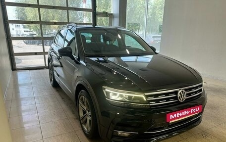 Volkswagen Tiguan II, 2019 год, 2 685 000 рублей, 3 фотография