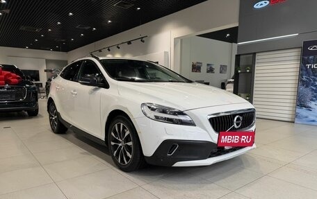 Volvo V40 Cross Country I, 2019 год, 1 650 000 рублей, 3 фотография