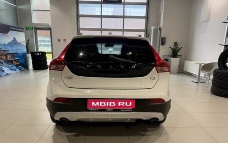 Volvo V40 Cross Country I, 2019 год, 1 650 000 рублей, 5 фотография