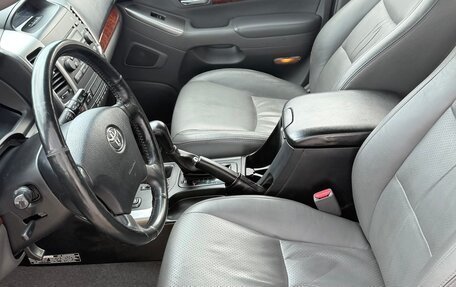 Toyota Land Cruiser Prado 120 рестайлинг, 2006 год, 1 800 000 рублей, 9 фотография