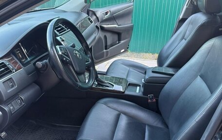 Toyota Camry, 2017 год, 2 750 000 рублей, 5 фотография