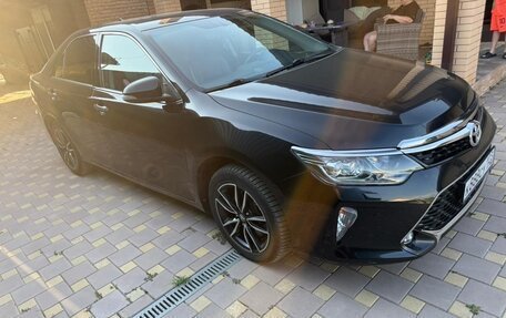 Toyota Camry, 2017 год, 2 750 000 рублей, 6 фотография