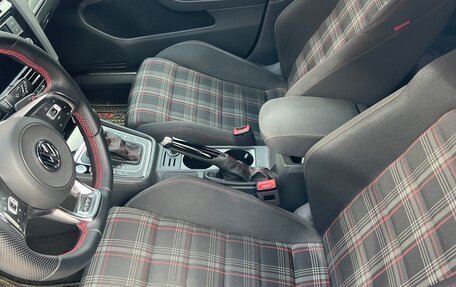 Volkswagen Golf GTI VII, 2019 год, 2 570 000 рублей, 10 фотография