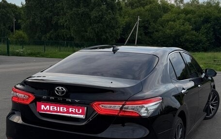 Toyota Camry, 2021 год, 3 500 000 рублей, 4 фотография