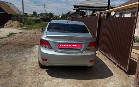 Hyundai Solaris II рестайлинг, 2012 год, 570 000 рублей, 2 фотография