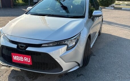 Toyota Corolla, 2022 год, 1 590 000 рублей, 2 фотография