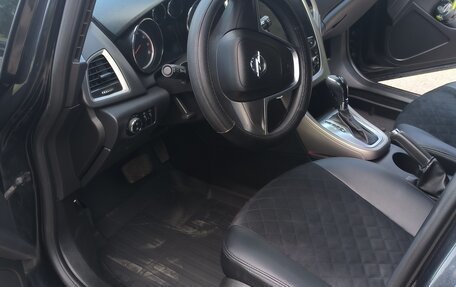 Opel Astra J, 2011 год, 880 000 рублей, 8 фотография