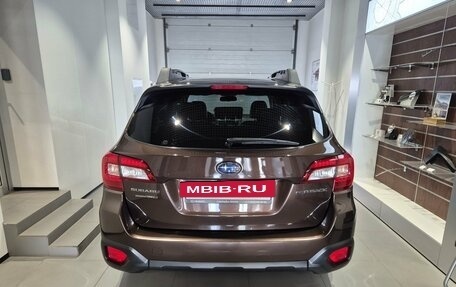 Subaru Outback IV рестайлинг, 2017 год, 1 599 000 рублей, 5 фотография