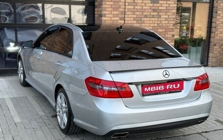 Mercedes-Benz E-Класс, 2011 год, 1 390 000 рублей, 4 фотография