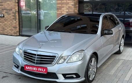 Mercedes-Benz E-Класс, 2011 год, 1 390 000 рублей, 2 фотография