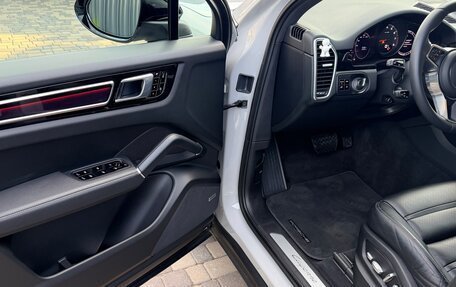 Porsche Cayenne III, 2020 год, 8 990 000 рублей, 10 фотография