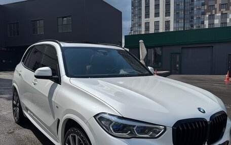 BMW X5, 2019 год, 6 300 000 рублей, 3 фотография
