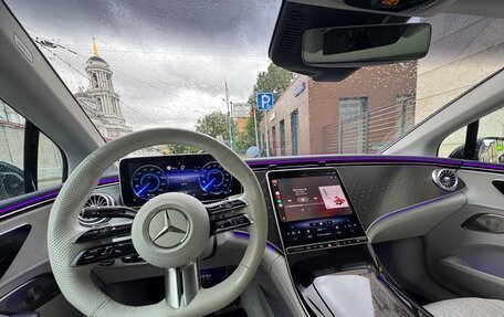 Mercedes-Benz EQE, 2022 год, 6 800 000 рублей, 2 фотография
