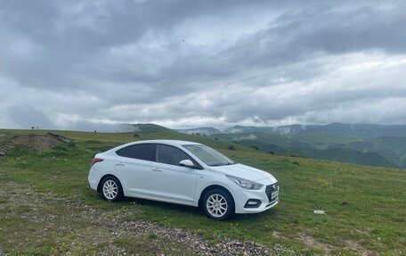 Hyundai Solaris II рестайлинг, 2018 год, 1 320 000 рублей, 2 фотография