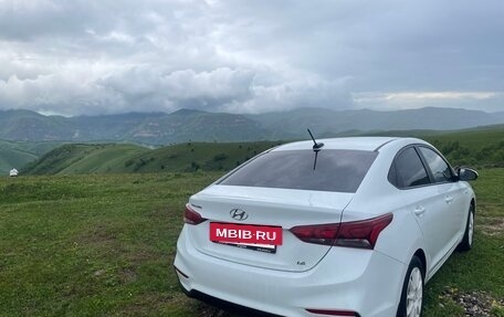 Hyundai Solaris II рестайлинг, 2018 год, 1 320 000 рублей, 3 фотография
