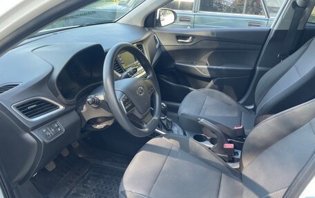 Hyundai Solaris II рестайлинг, 2018 год, 1 320 000 рублей, 14 фотография