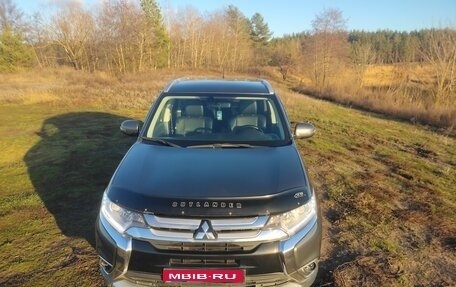 Mitsubishi Outlander III рестайлинг 3, 2015 год, 2 050 000 рублей, 1 фотография