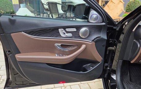 Mercedes-Benz E-Класс, 2016 год, 2 850 000 рублей, 5 фотография