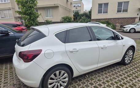 Opel Astra J, 2011 год, 670 000 рублей, 5 фотография