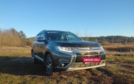 Mitsubishi Outlander III рестайлинг 3, 2015 год, 2 050 000 рублей, 8 фотография