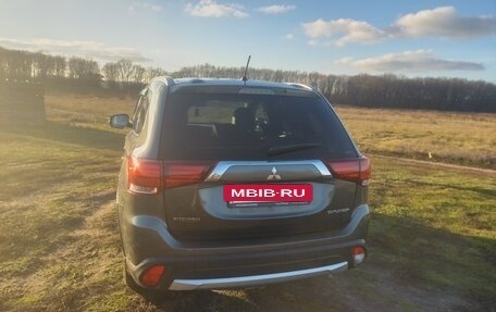 Mitsubishi Outlander III рестайлинг 3, 2015 год, 2 050 000 рублей, 14 фотография