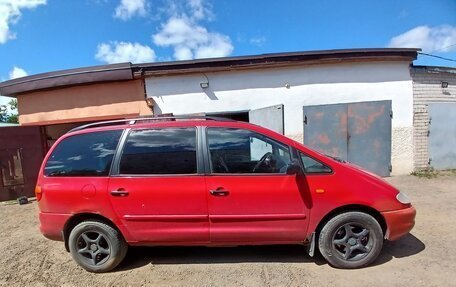 Volkswagen Sharan I рестайлинг, 1998 год, 250 000 рублей, 2 фотография