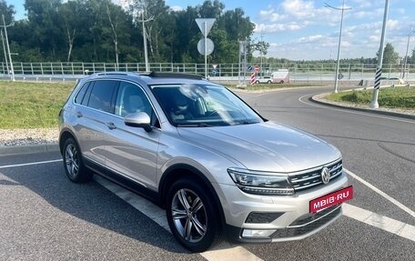 Volkswagen Tiguan II, 2016 год, 2 450 000 рублей, 3 фотография