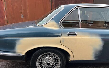 Jaguar XJ III (X350), 1979 год, 2 000 000 рублей, 6 фотография