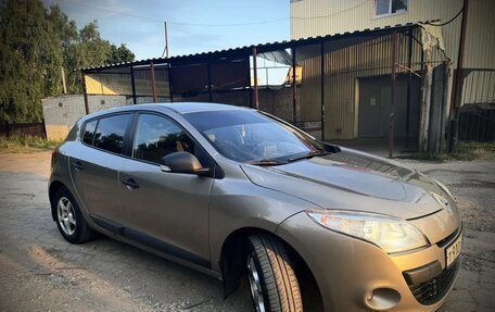 Renault Megane III, 2012 год, 600 000 рублей, 2 фотография