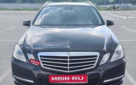 Mercedes-Benz E-Класс, 2012 год, 1 355 000 рублей, 2 фотография