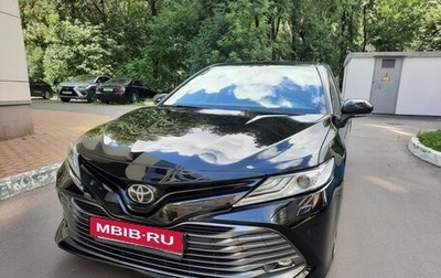 Toyota Camry, 2018 год, 2 300 000 рублей, 1 фотография