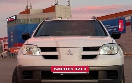 Mitsubishi Outlander III рестайлинг 3, 2003 год, 580 000 рублей, 2 фотография