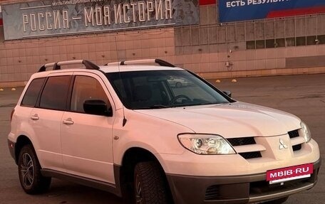 Mitsubishi Outlander III рестайлинг 3, 2003 год, 580 000 рублей, 4 фотография
