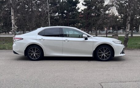 Toyota Camry, 2021 год, 3 550 000 рублей, 2 фотография