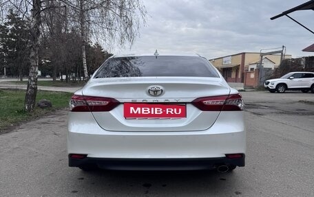 Toyota Camry, 2021 год, 3 550 000 рублей, 3 фотография