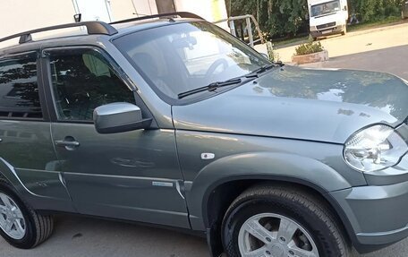 Chevrolet Niva I рестайлинг, 2013 год, 660 000 рублей, 2 фотография