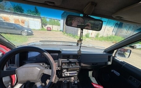 Nissan Terrano II рестайлинг, 1991 год, 210 000 рублей, 7 фотография