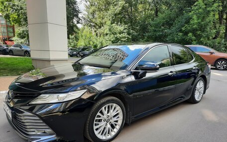 Toyota Camry, 2018 год, 2 300 000 рублей, 2 фотография