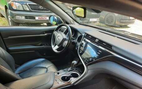 Toyota Camry, 2018 год, 2 300 000 рублей, 5 фотография
