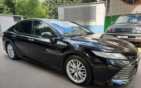 Toyota Camry, 2018 год, 2 300 000 рублей, 7 фотография