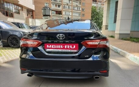 Toyota Camry, 2018 год, 2 300 000 рублей, 12 фотография