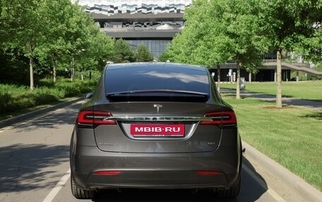 Tesla Model X I, 2018 год, 3 300 000 рублей, 1 фотография