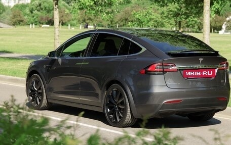 Tesla Model X I, 2018 год, 3 300 000 рублей, 2 фотография