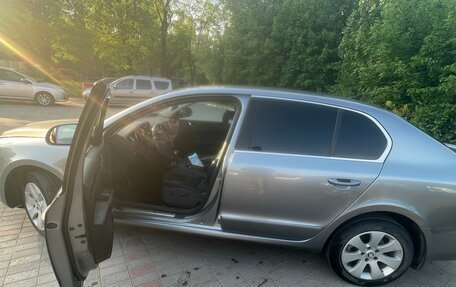 Skoda Superb III рестайлинг, 2010 год, 850 000 рублей, 23 фотография